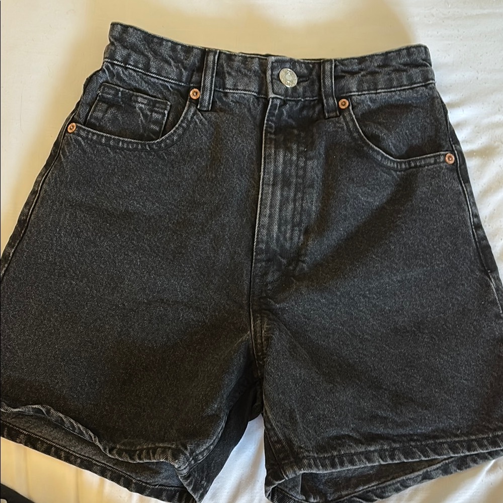 SOLD Zara Black Jean Mom Shorts